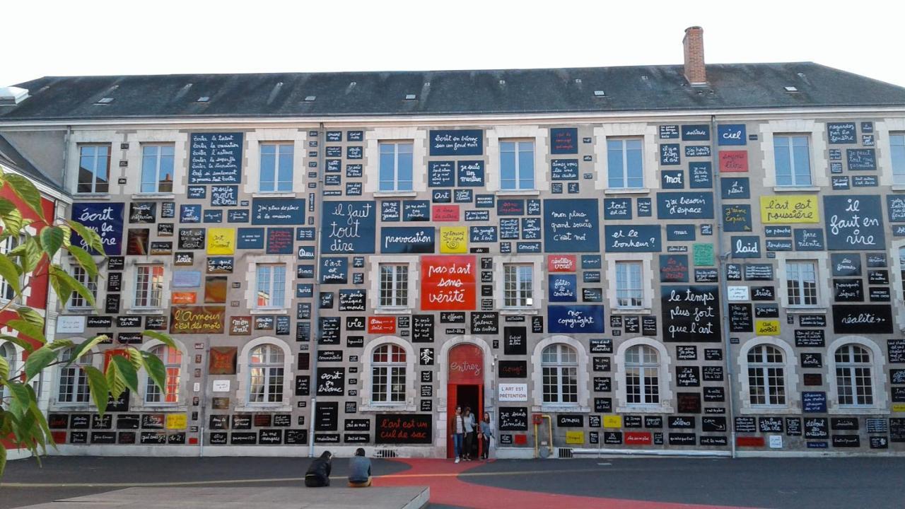 Les Hirondelles Panzió Onzain Kültér fotó